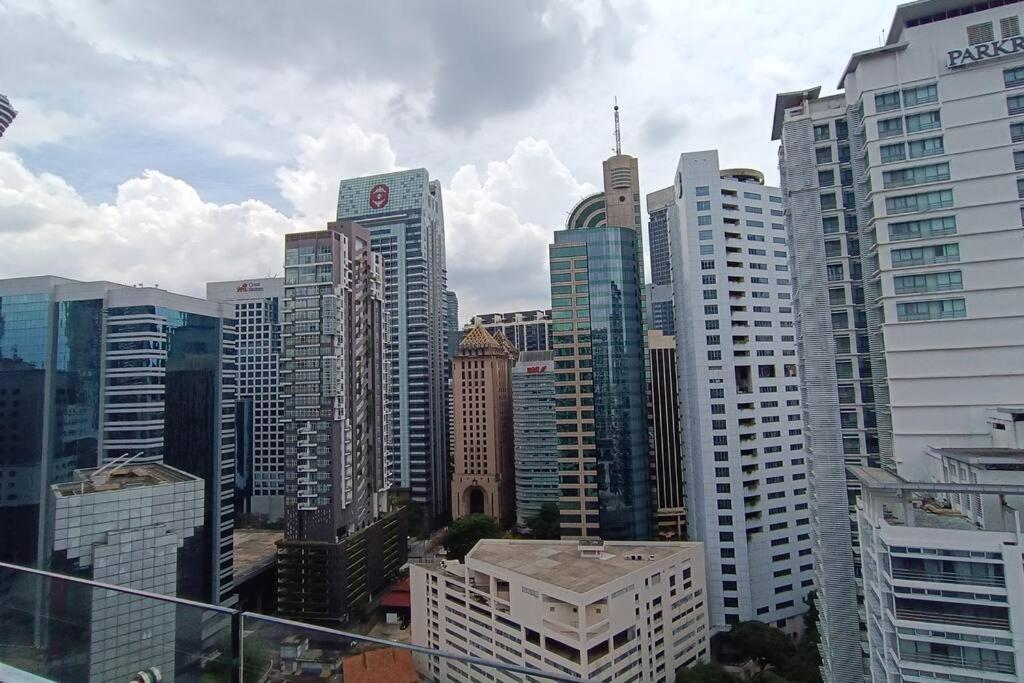 A05 Bukit Ceylon Kl Tower View Balcony Apartment Куала-Лумпур Экстерьер фото